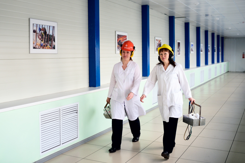 На предприятиях Абаканского филиала Сибирской генерирующей компании работают более 1400 сотрудников, из них около 280 женщин.
