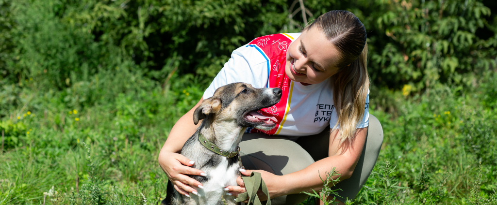 Более 100 килограммов корма передали сотрудники СГК в приют для бездомных животных в Красноярске