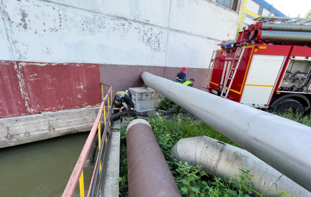 Забор воды из канала градирни