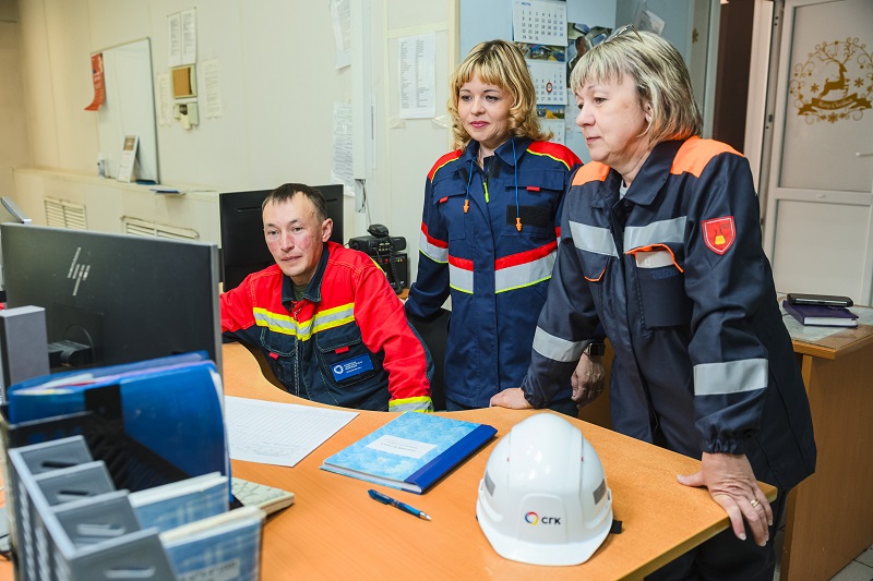 В большом коллективе все задачи решаются быстро и дружно