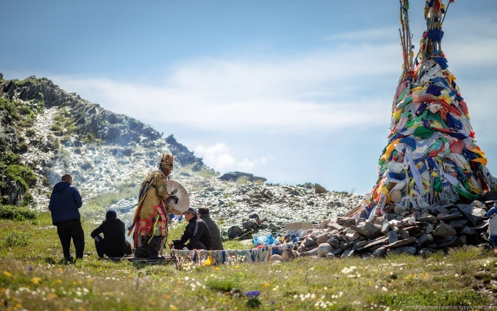 Фото Дениса Мукимова. Так выглядит оваа на одном из горных перевалов в Тыве