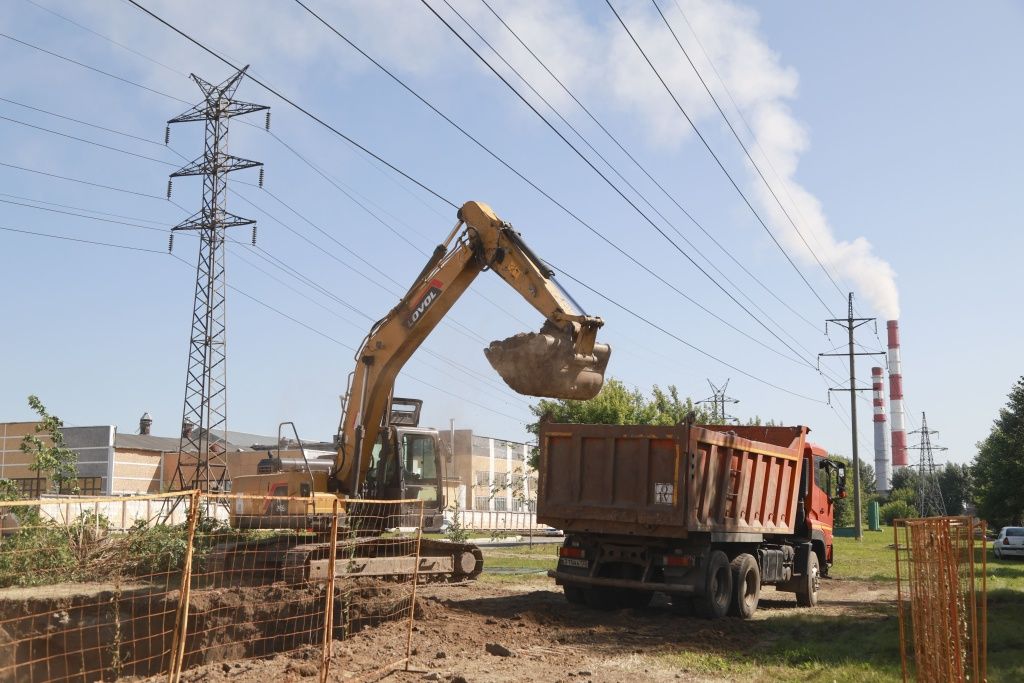 Одним из крупнейших объектов в программе капитального ремонта стала перекладка двух магистралей, идущих в город от Барнаульской ТЭЦ-2