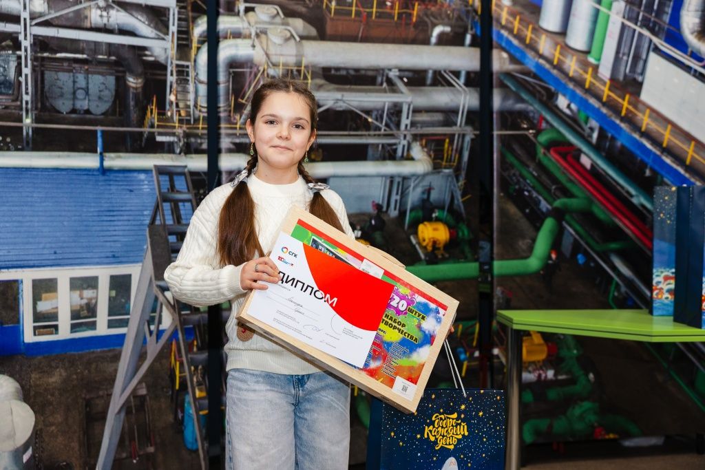 Александра Оршич, юная художница из Назарово