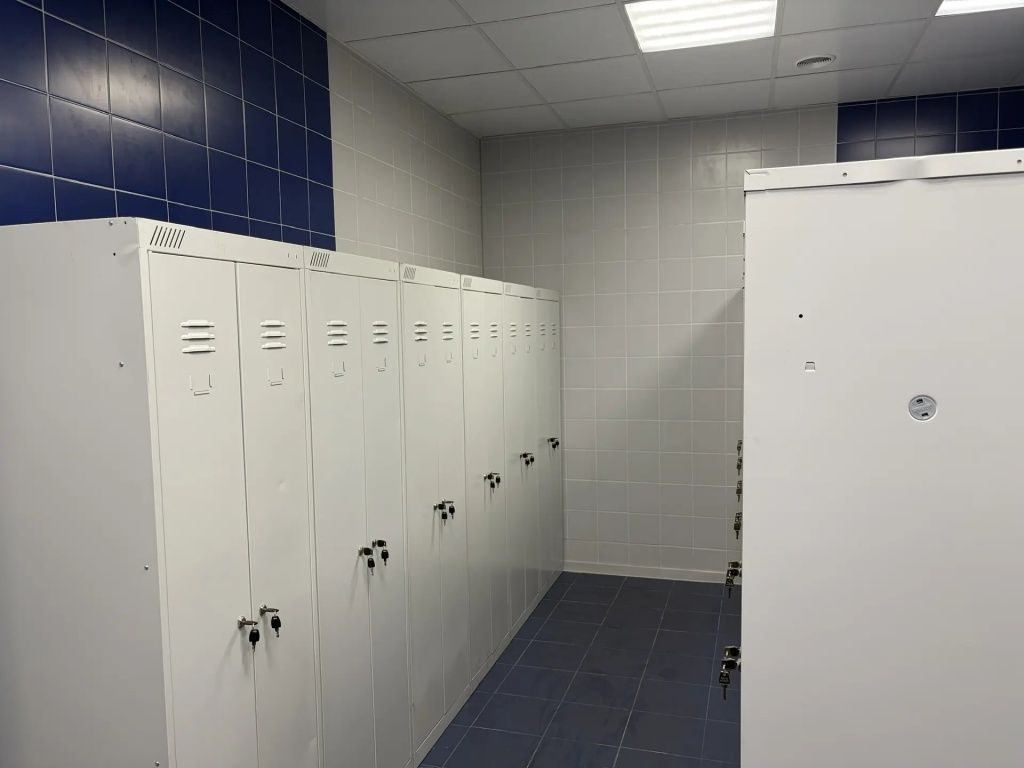 Приоритет при выборе отдается помещениям для бытовых нужд работников: душевые, раздевалки и комнаты приема пищи Приоритет при выборе отдается помещениям для бытовых нужд работников: душевые, раздевалки и комнаты приема пищи