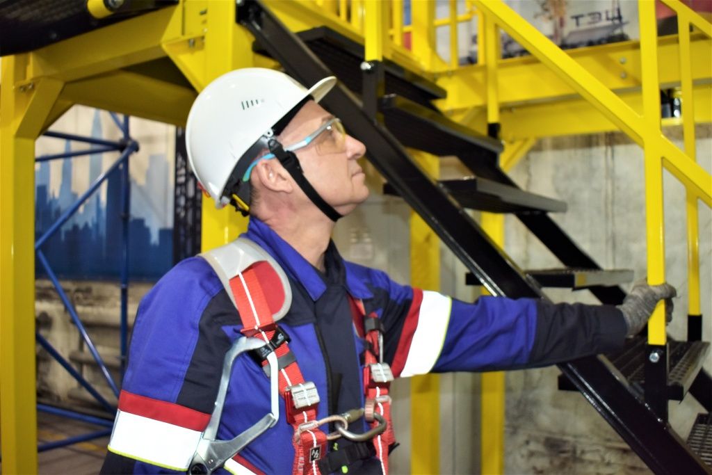 Инструктор полигона &laquo;Высота&raquo; Дмитрий Поляков