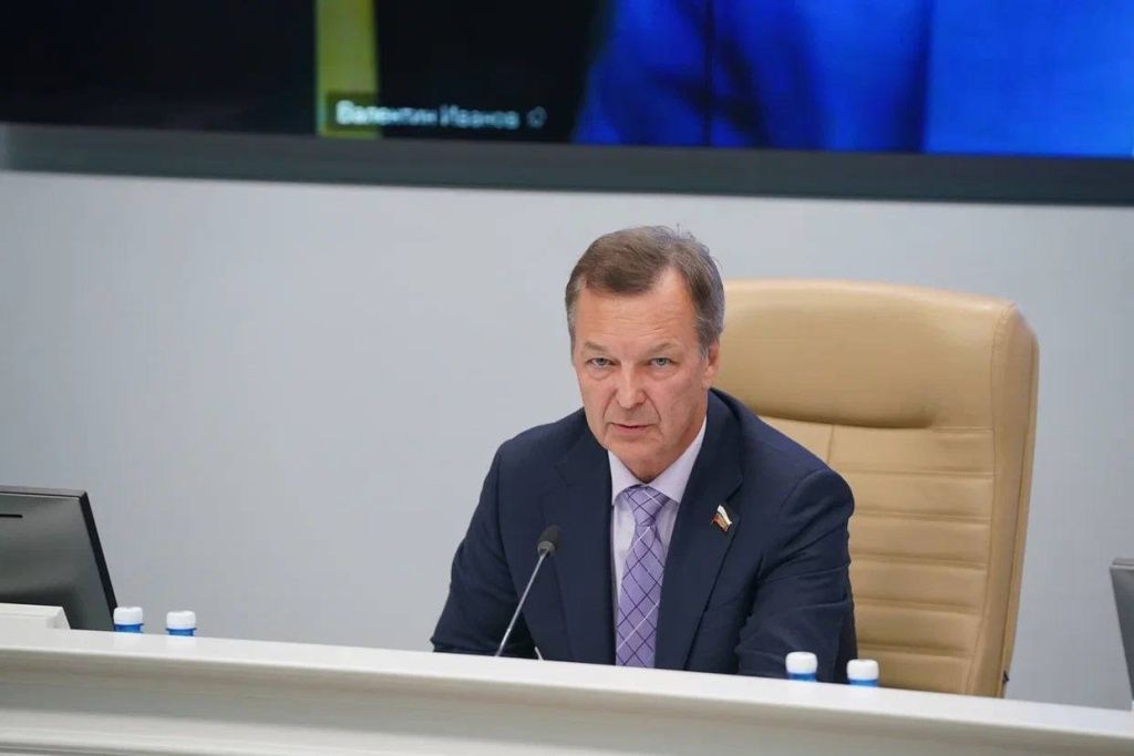 Андрей Яцкин приветствует участников федерального совещания 