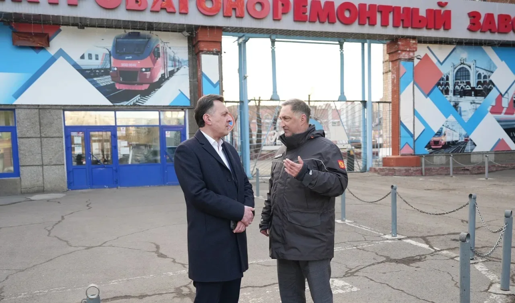 Глава Красноярска Сергей Верещагин и руководитель Красноярской теплосети Сергей Иванов Глава Красноярска Сергей Верещагин и руководитель Красноярской теплосети Сергей Иванов