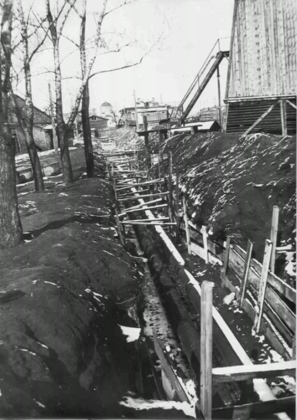 Прокладка первой теплосети Новосибирска, 1936 год. Улица Серебренниковская