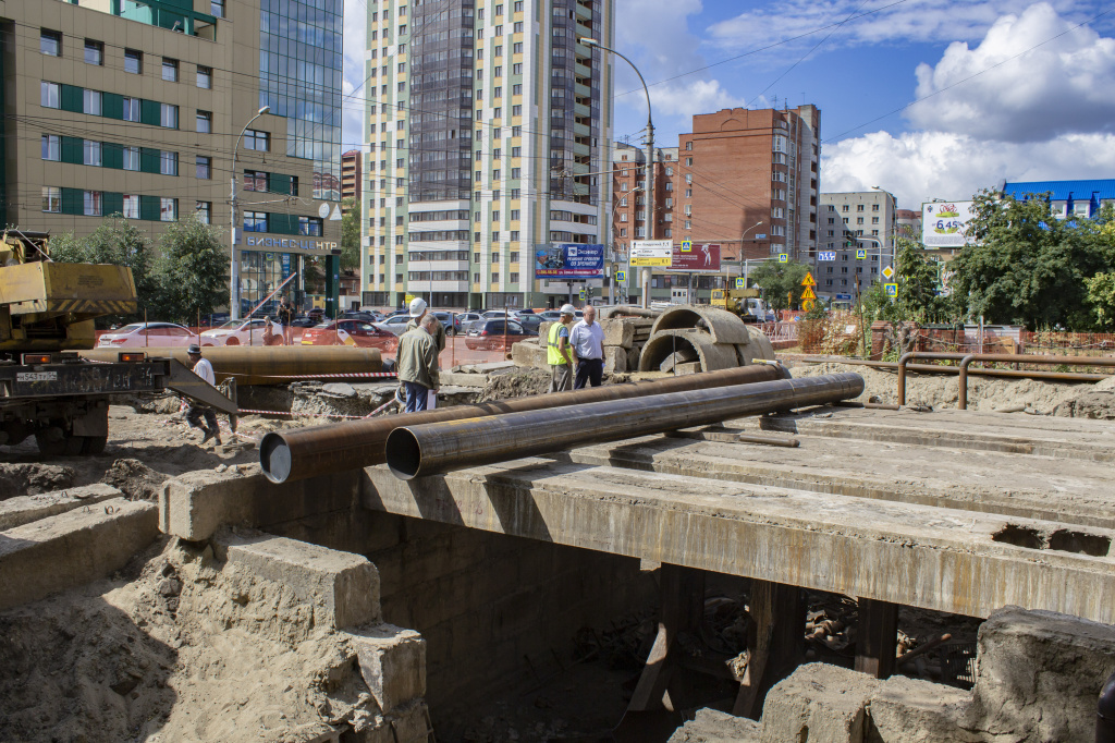 Не до шуток: ремонты теплосетей в Новосибирске синхронизированы с проектом «Безопасные и качественные дороги»