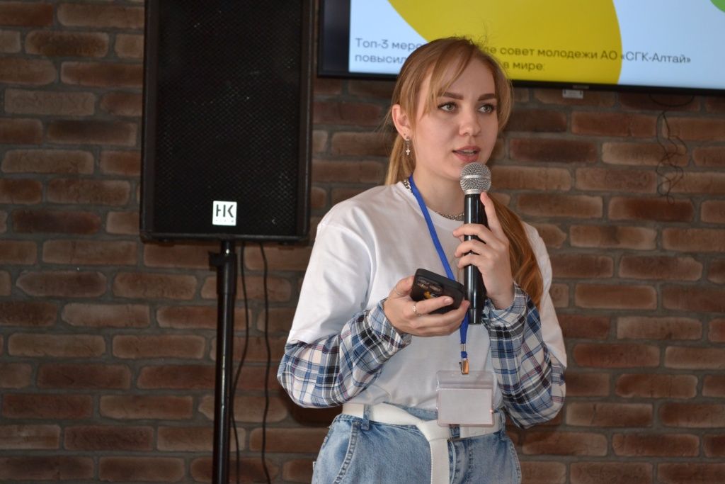 Куратор волонтёрского направления Дарья Пантюхина также рассказала о проделанной работе в прошлом году