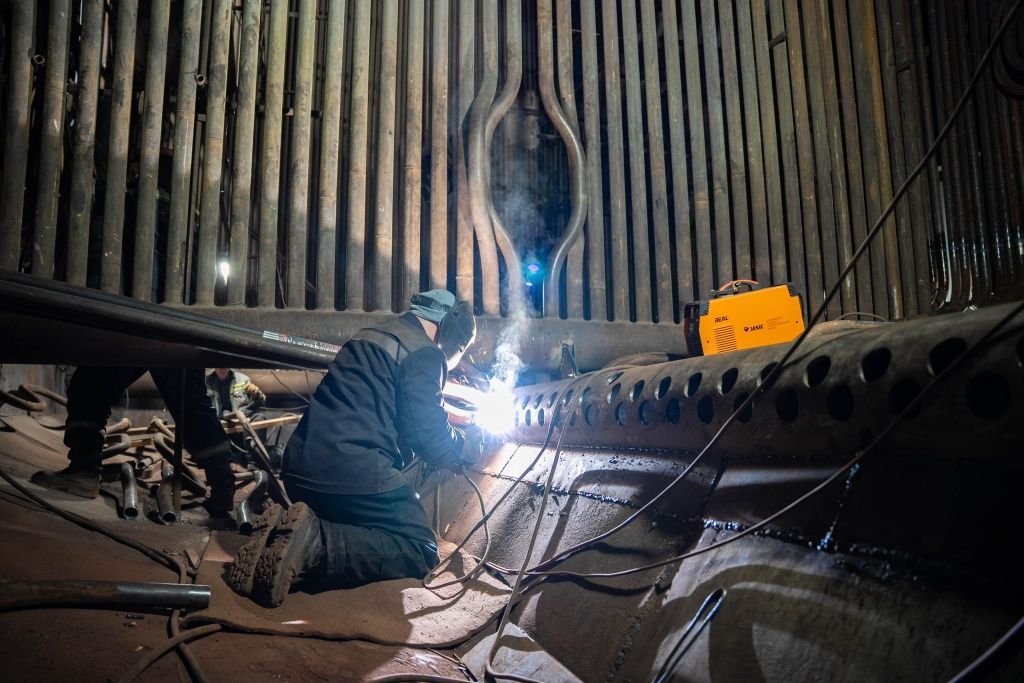 После завершения ремонтных работ, задача дефектоскопистов проверить каждое сварное соединение