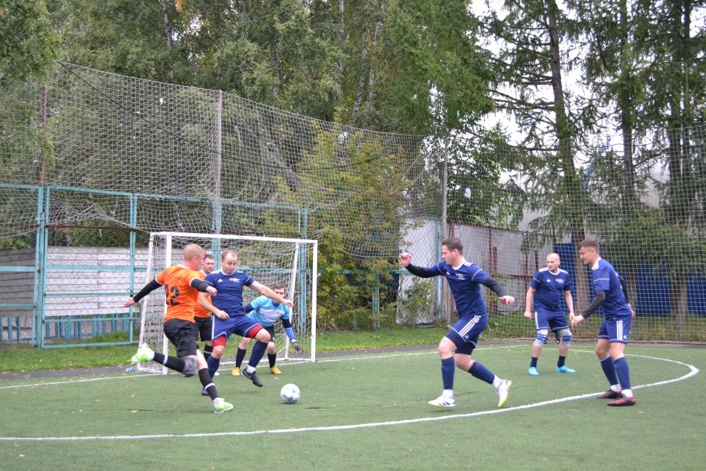 Мини-футбольный матч между &laquo;СГК-Алтай&raquo; и &laquo;Алтайэнергосбытом&raquo; 