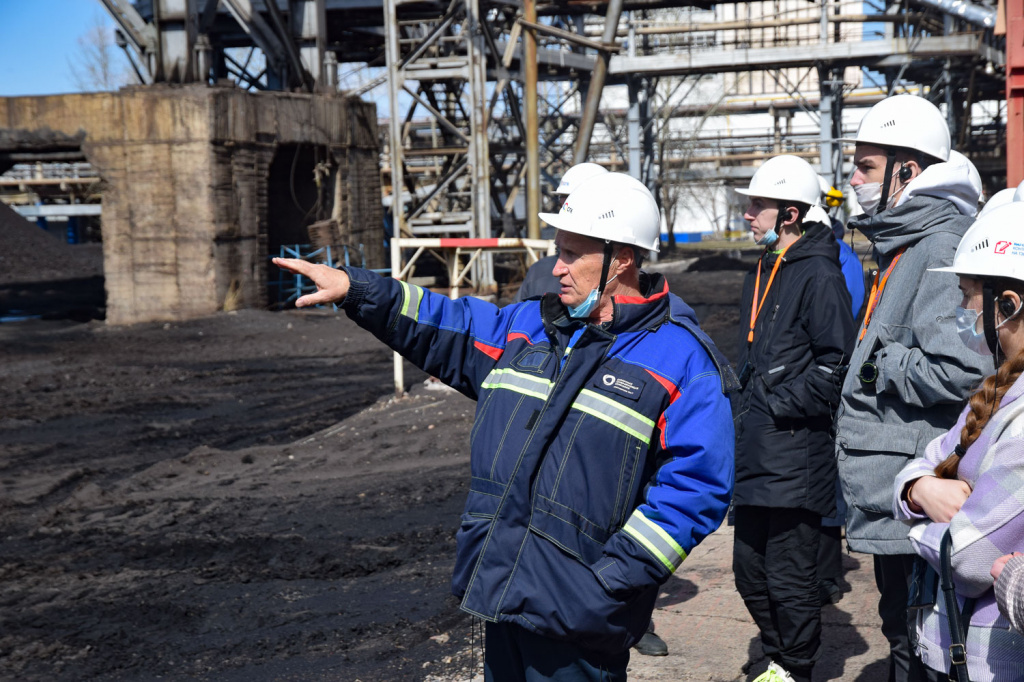 Первый курс — в первый раз: будущим энергетикам показали Красноярскую ТЭЦ-2