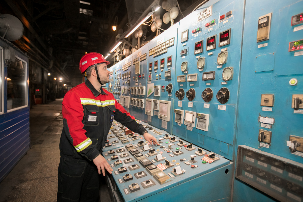 Щиты управления котельным оборудование на Кузнецкой ТЭЦ находятся непосредственно в цехе