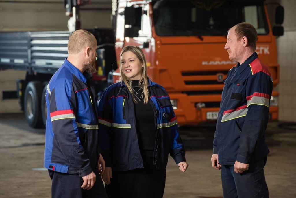 Вместе с выполнением рабочих задач в любом коллективе важна поддержка и доброе общение 