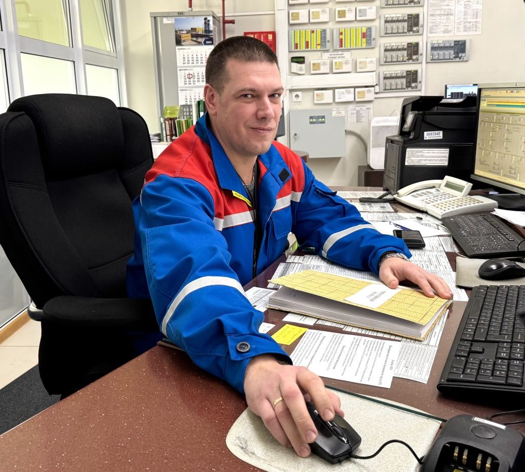 Вдохновляющий пример &mdash; Антон Варанкин. Пришел на ГТЭС еще до официального запуска станции в работу и проделал путь от дежурного электромонтера до начальника смены станции. С ним гостям тоже удалось пообщаться