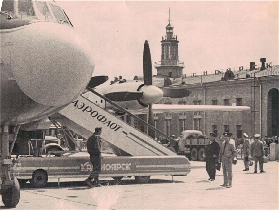 Воздушная гавань на месте современного автовокзала работала почти до самого распада СССР. Фото 1976 года из архива проекта «Исторический Красноярск»
