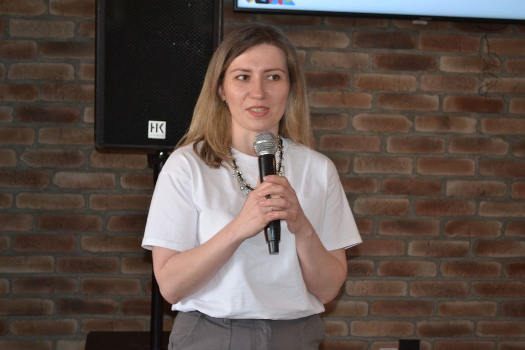 Елена Обухова анонсировала массовую зарядку в алтайских подразделениях СГК