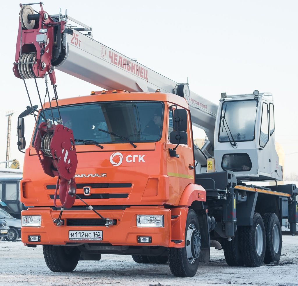 Вся спецтехника СГК брендирована 