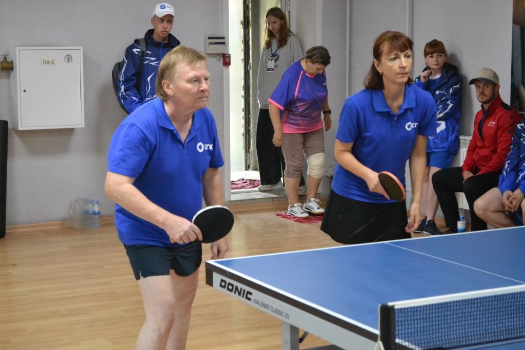 В турнире по настольному теннису цвета &laquo;СГК-Алтай&raquo; защищали Владимир Попков и Наталья Рыбченко