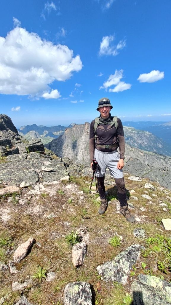 Сергей Владимирович во время путешествия в Ергаки