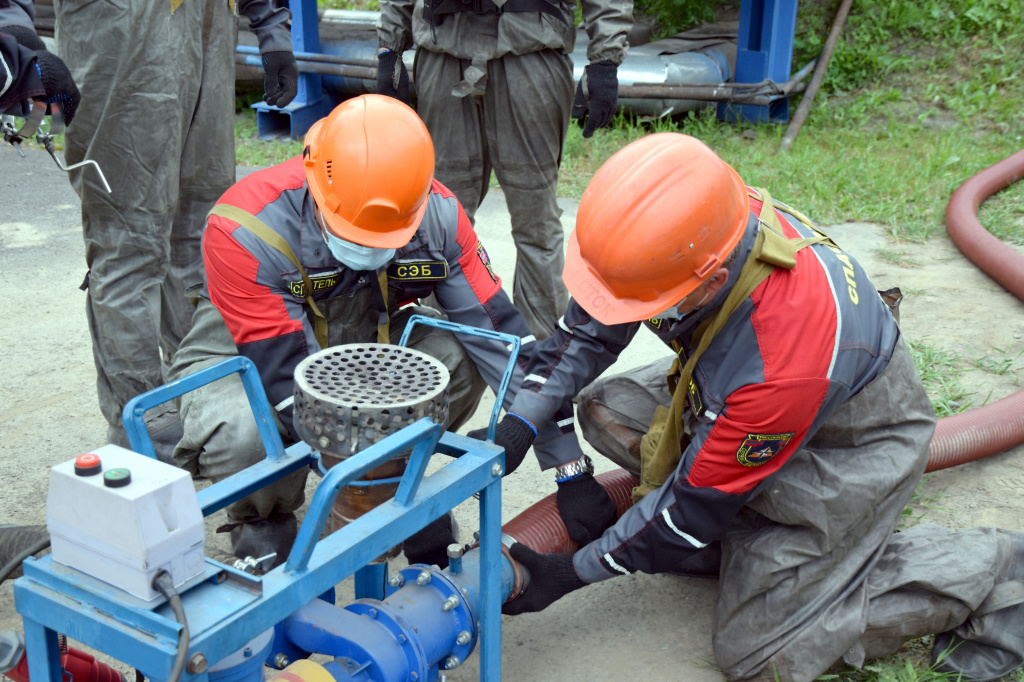 На Барнаульской ТЭЦ-2 прошли учения по ликвидации разлива топлива