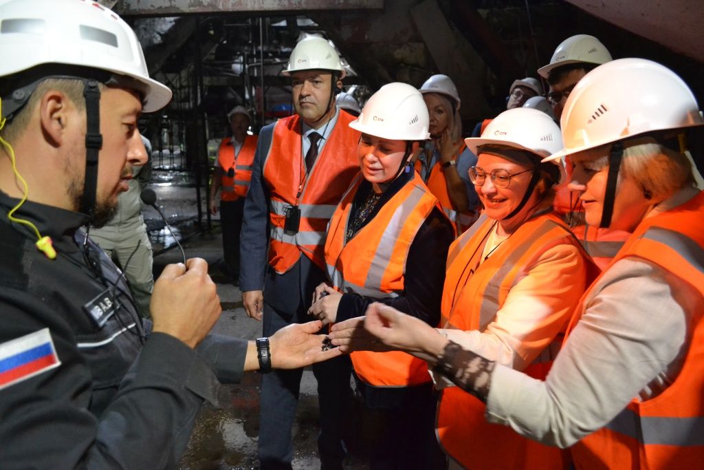 До начала выездного заседания его участники побывали с экскурсией в основных цехах Барнаульской ТЭЦ-3