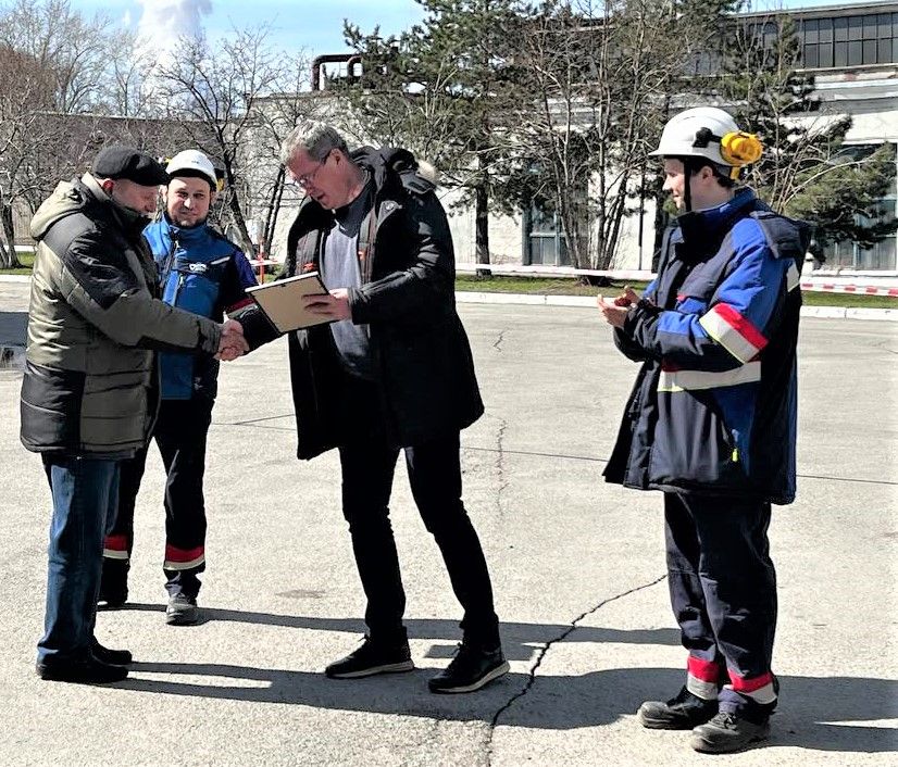 Заслуженная награда и поздравление от директора Кемеровской ГРЭС Андрея Владимировича Катуганова