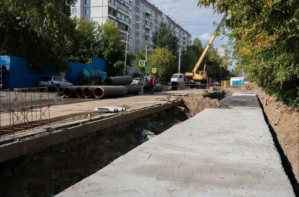 На улице Кропоткина в 2026 году переложили 1,2 км теплосетей На улице Кропоткина в 2026 году переложили 1,2 км теплосетей