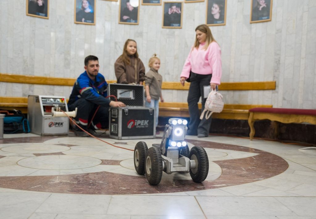 С помощью таких устройств теплоэнергетики проводят внутритрубную диагностику коммуникаций &mdash; проверяют состояние трубопроводов и находят возможные неисправности