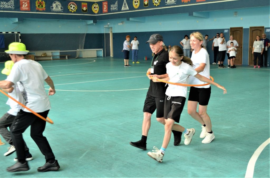 Также &laquo;Спорт на звук колокольчика&raquo; подарил взрослым и детям, имеющим проблемы со зрением, и членам их семей радость общения, движения и навыки командной работы