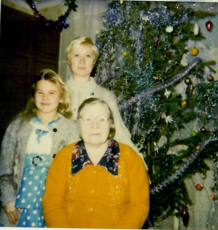 Наталья Никифоророва (Курникова) с мамой Надеждой Николаевной и бабушкой Александрой Максимовной