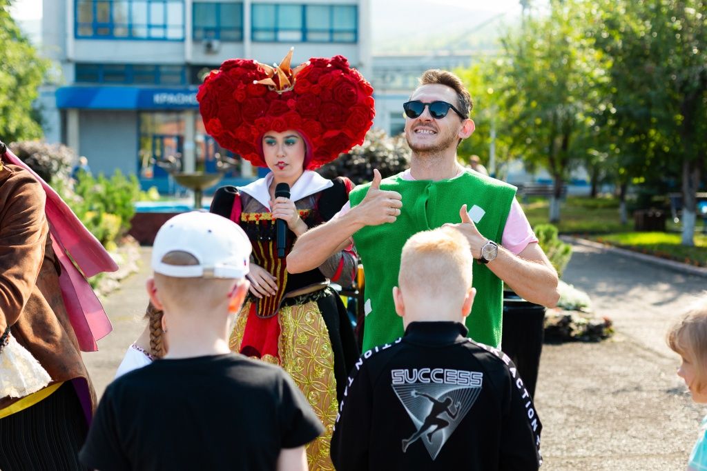 В конкурсах принимали участие взрослые и дети