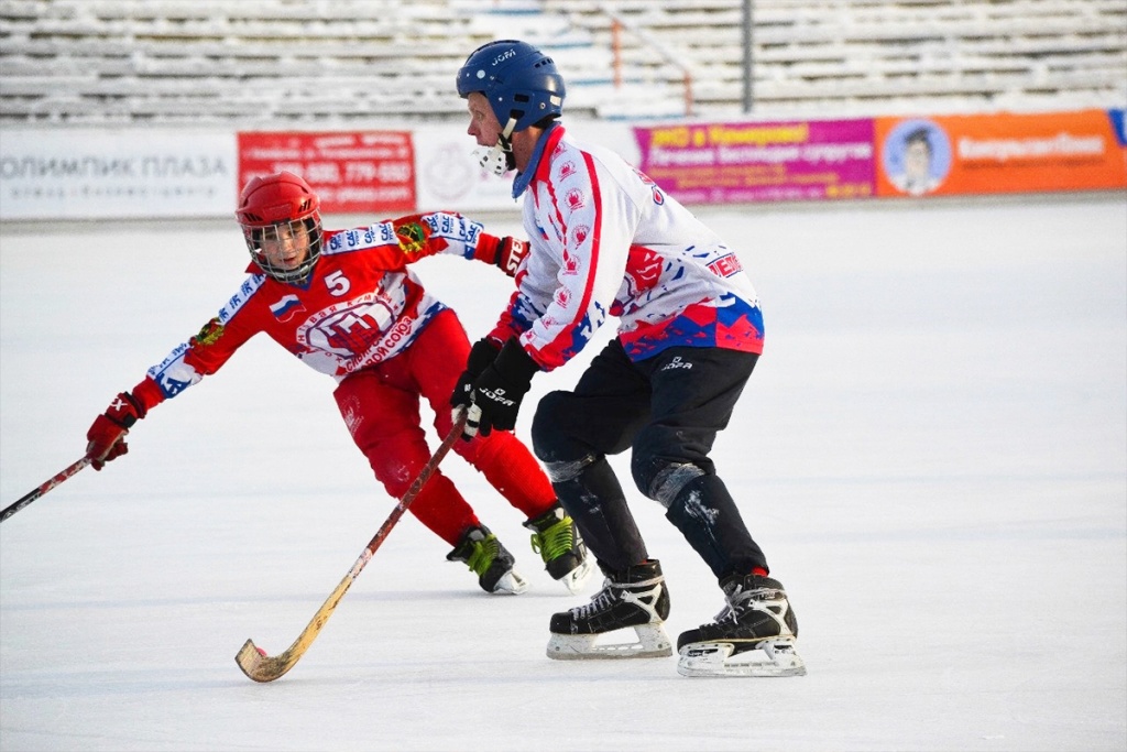 Спортивная закалка и сейчас помогает Павлу в работе