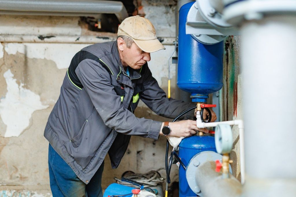 Специалисты УК не забывают напомнить и самим жителям о необходимости промывки собственных радиаторов и устранения дефектов