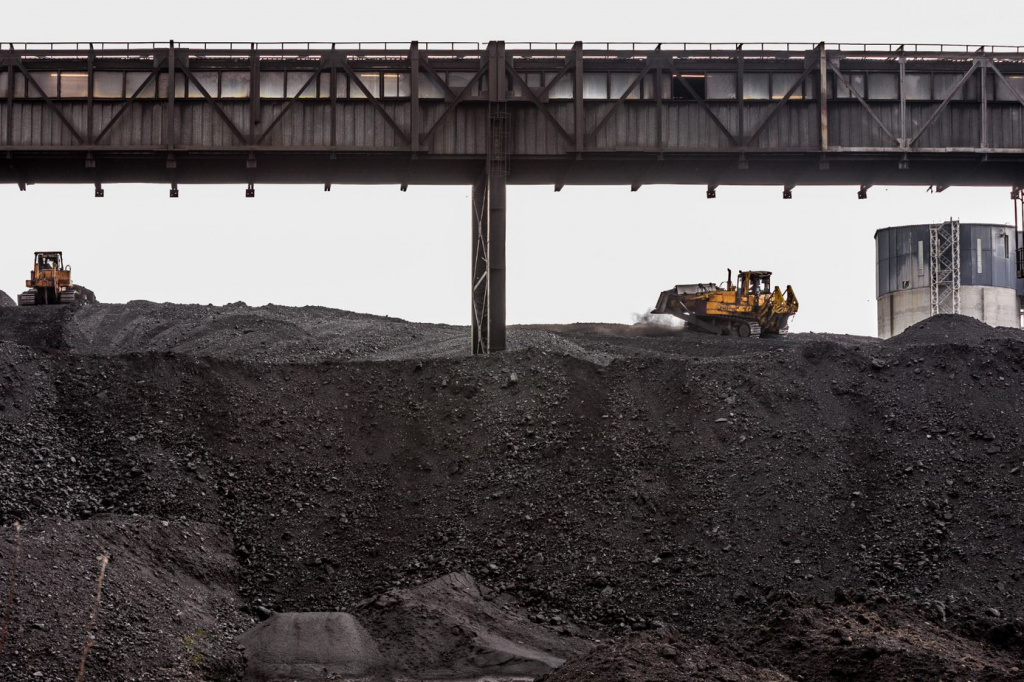 Алексей Золотов: Нет задачи прямо сейчас перейти на российский уголь, у нас есть действующий договор с поставщиками, он выполняется, топливо поступает