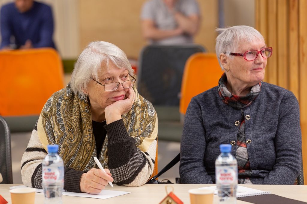 Некоторых участников встречи интересовали вопросы, связанные с индивидуальными приборами учёта тепловой энергии