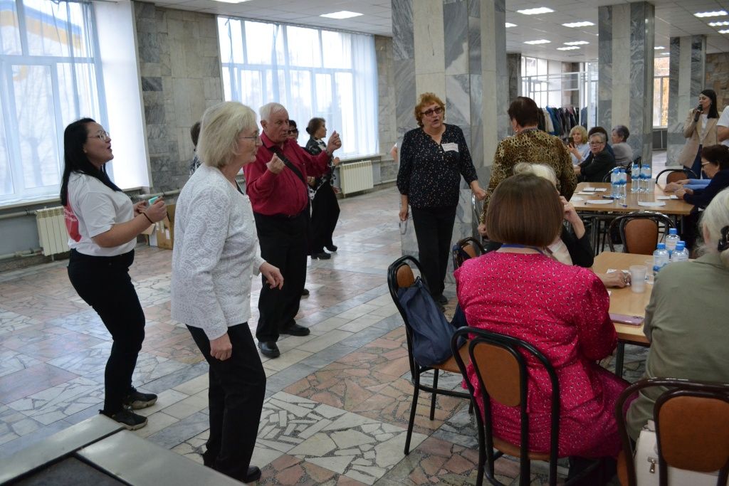 Наиболее активные участники праздника с удовольствием потанцевали