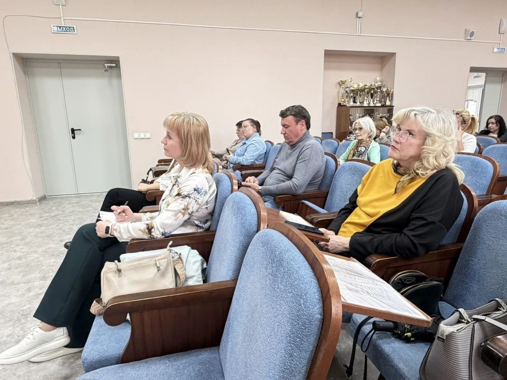 Участники встречи смогли задать представителю СГК вопросы