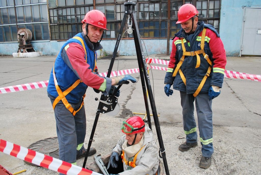 Бригада цеха общестанционных работ обслуживает 170 объектов внутристанционных коммуникаций, которые являются ограниченными и замкнутыми пространствами