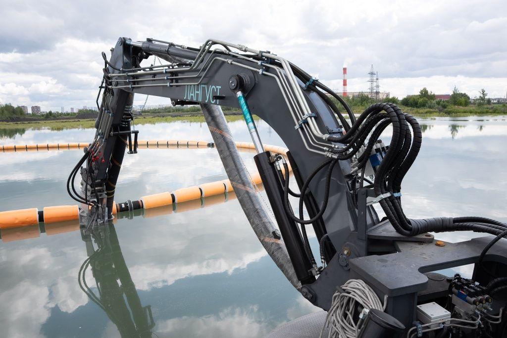 Спецтехника уже работает на золоотвале Новосибирской ТЭЦ-2 Спецтехника уже работает на золоотвале Новосибирской ТЭЦ-2