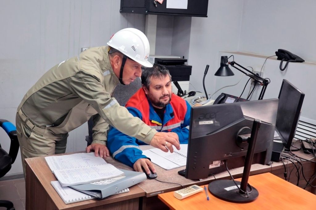 Приборы контролируют параметры, но решение принимает человек Приборы контролируют параметры, но решение принимает человек