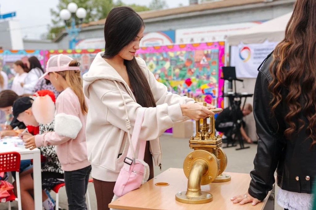 Оказывается, крутить задвижки на тепловых сетях &mdash; дело совсем не легкое