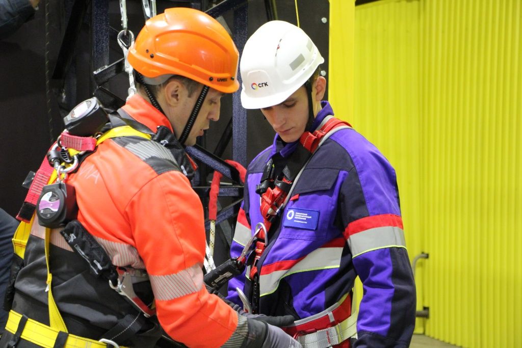 Обязательная проверка всего снаряжения для безопасной работы на высоте