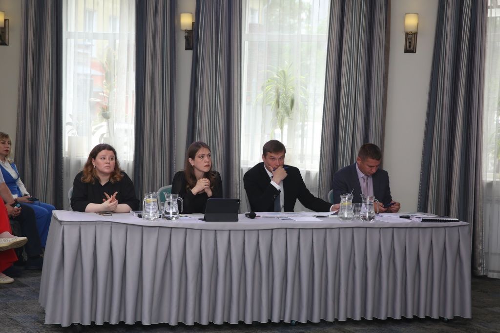 Глава Хакасии Валентин Коновалов: удвоение турпотока &mdash; задача достижимая. Фото Евгения Филимонова