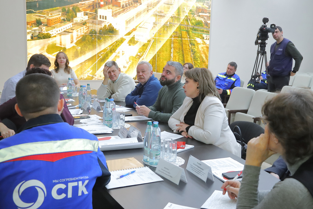 Участники встречи по вопросам экологичности работы предприятий СГК