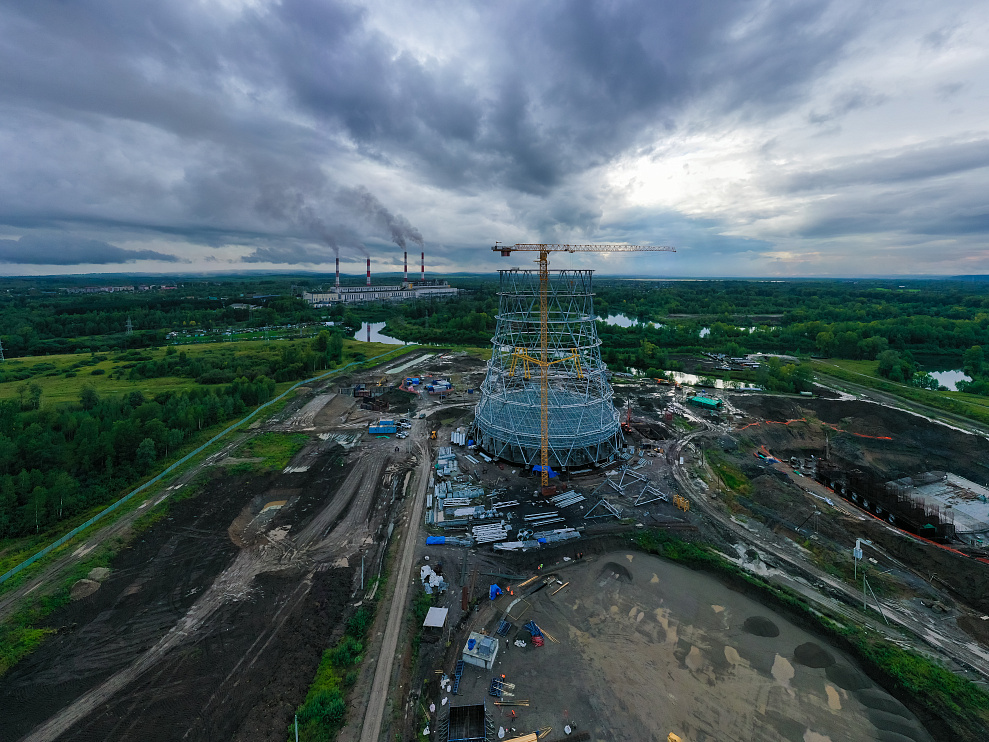 Строительство градирни при реализации проекта ДПМ-2 на Томь-Усинской ГРЭС, лето 2022 года
