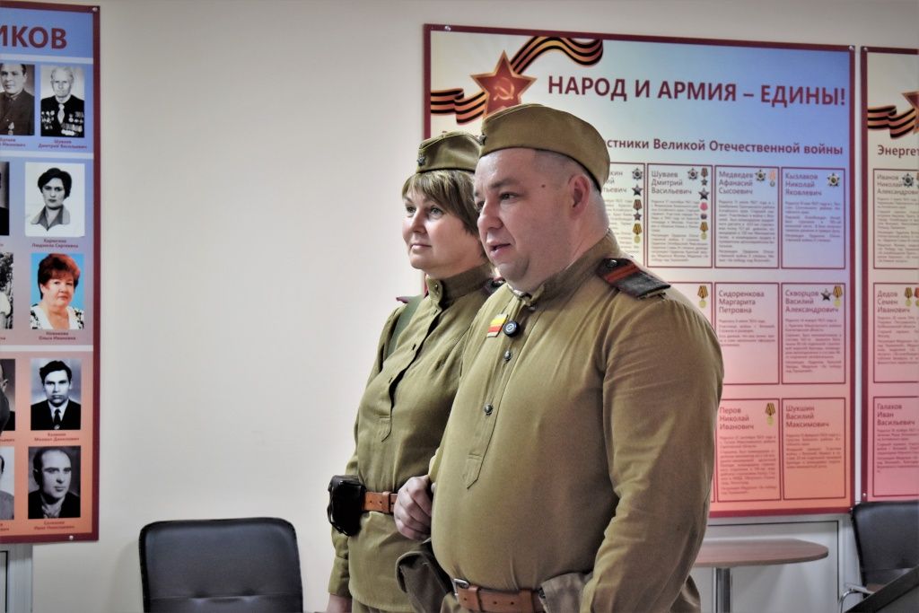 Реконструкторы Евгений и Елена Демидовы