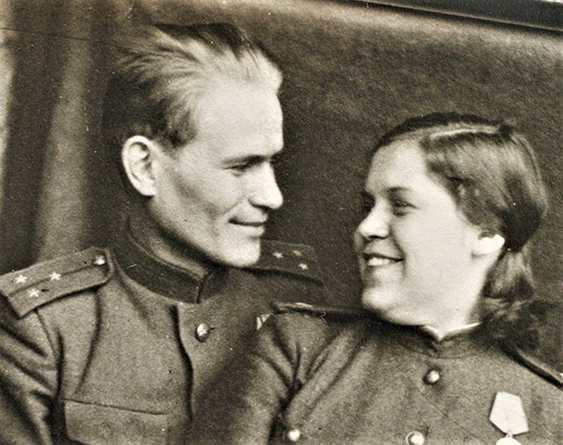 С супругом Борисом. Вместе &mdash; и на войне, и в мирной жизни