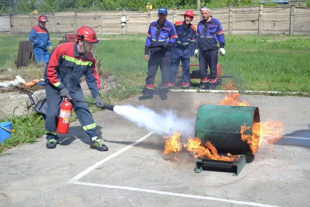 Условное возгорание электродвигателя участники ликвидировали с использованием углекислотного огнетушителя
